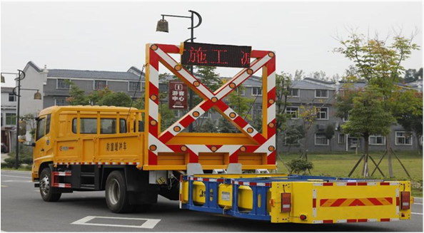江鈴雙排座藍(lán)牌70K防撞緩沖車