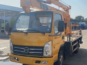 國六華通凱馬汽油高空作業(yè)車